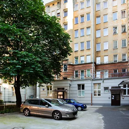 Modern Air-conditioned By Renters *