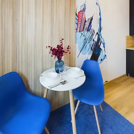 Modern Air-conditioned By Renters *